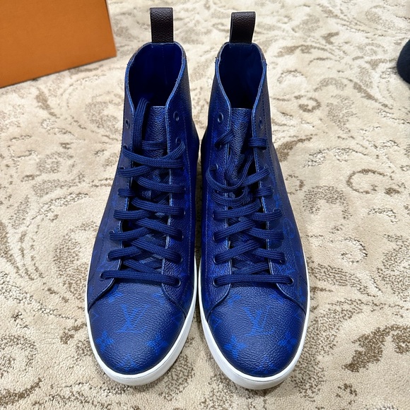Authentic Men's Louis Vuitton (LV) sneaker boot - Picture 3 of 5